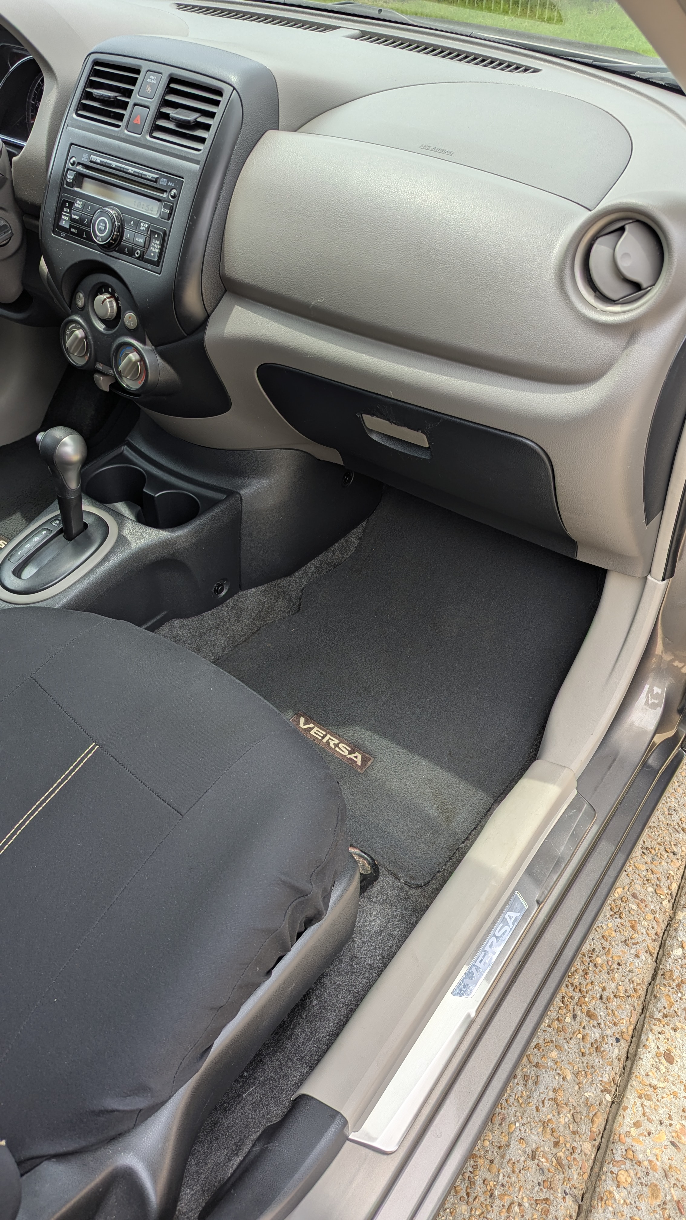 18 Glove Box and Mat